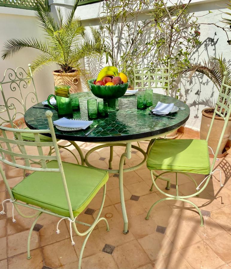 Riad Dar Adal Exclusivite 2 A 6 Personnes Petit Dejeuner Compris Place Jemaa El Fna Маракеш Екстериор снимка