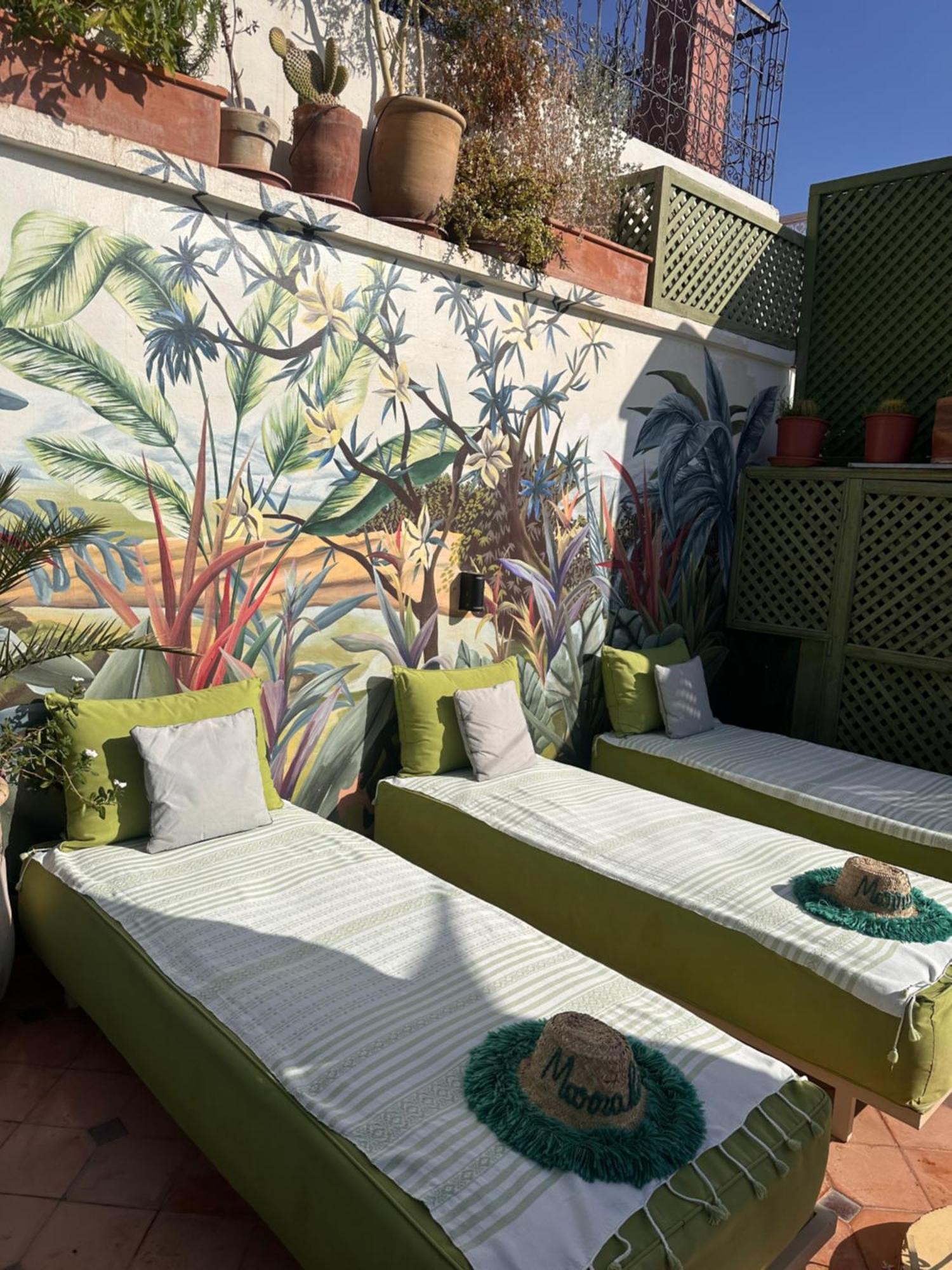 Riad Dar Adal Exclusivite 2 A 6 Personnes Petit Dejeuner Compris Place Jemaa El Fna Маракеш Екстериор снимка
