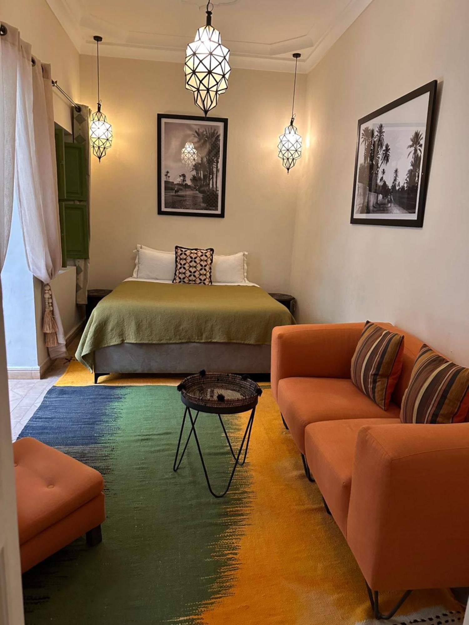 Riad Dar Adal Exclusivite 2 A 6 Personnes Petit Dejeuner Compris Place Jemaa El Fna Маракеш Екстериор снимка