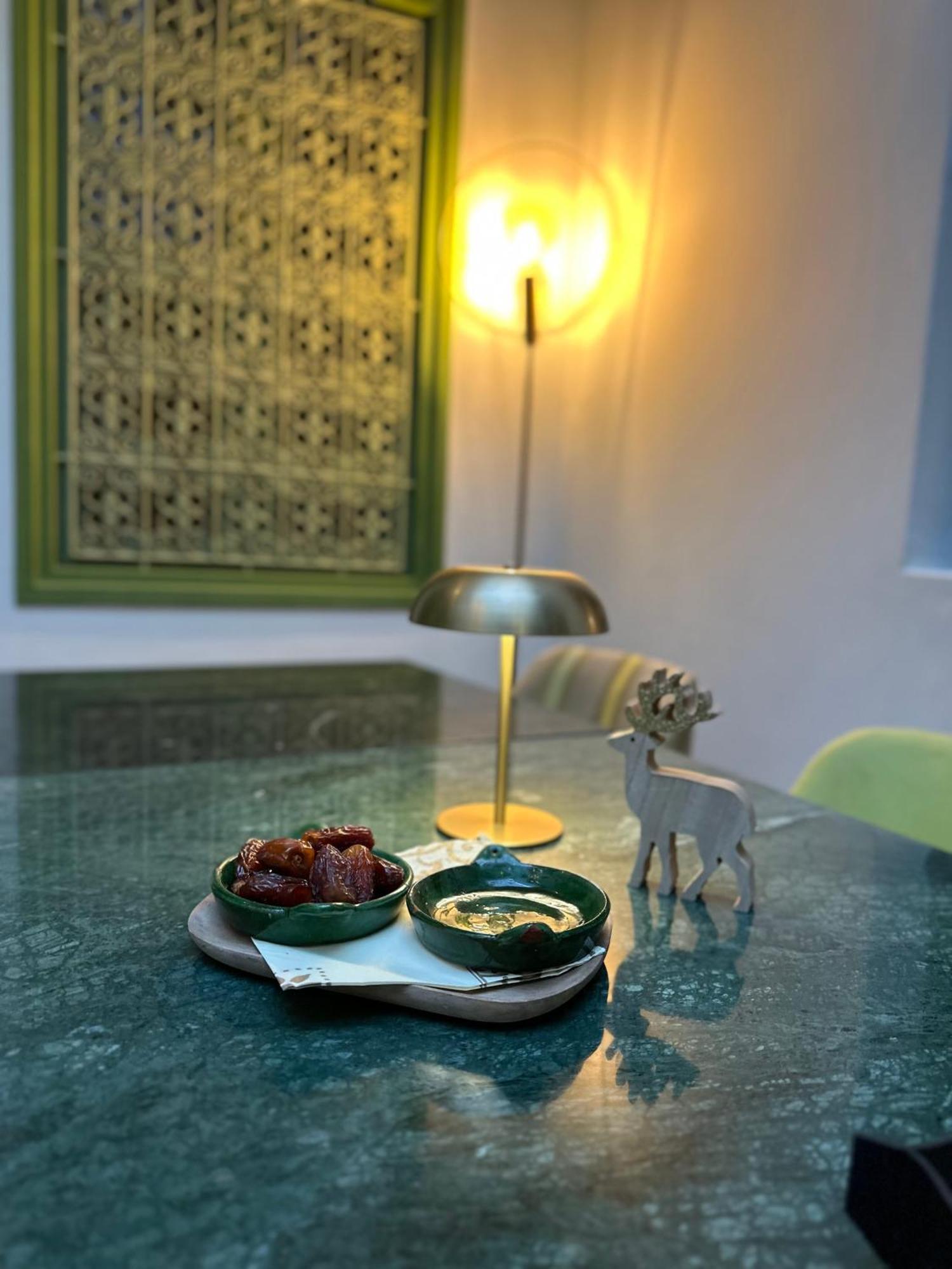 Riad Dar Adal Exclusivite 2 A 6 Personnes Petit Dejeuner Compris Place Jemaa El Fna Маракеш Екстериор снимка