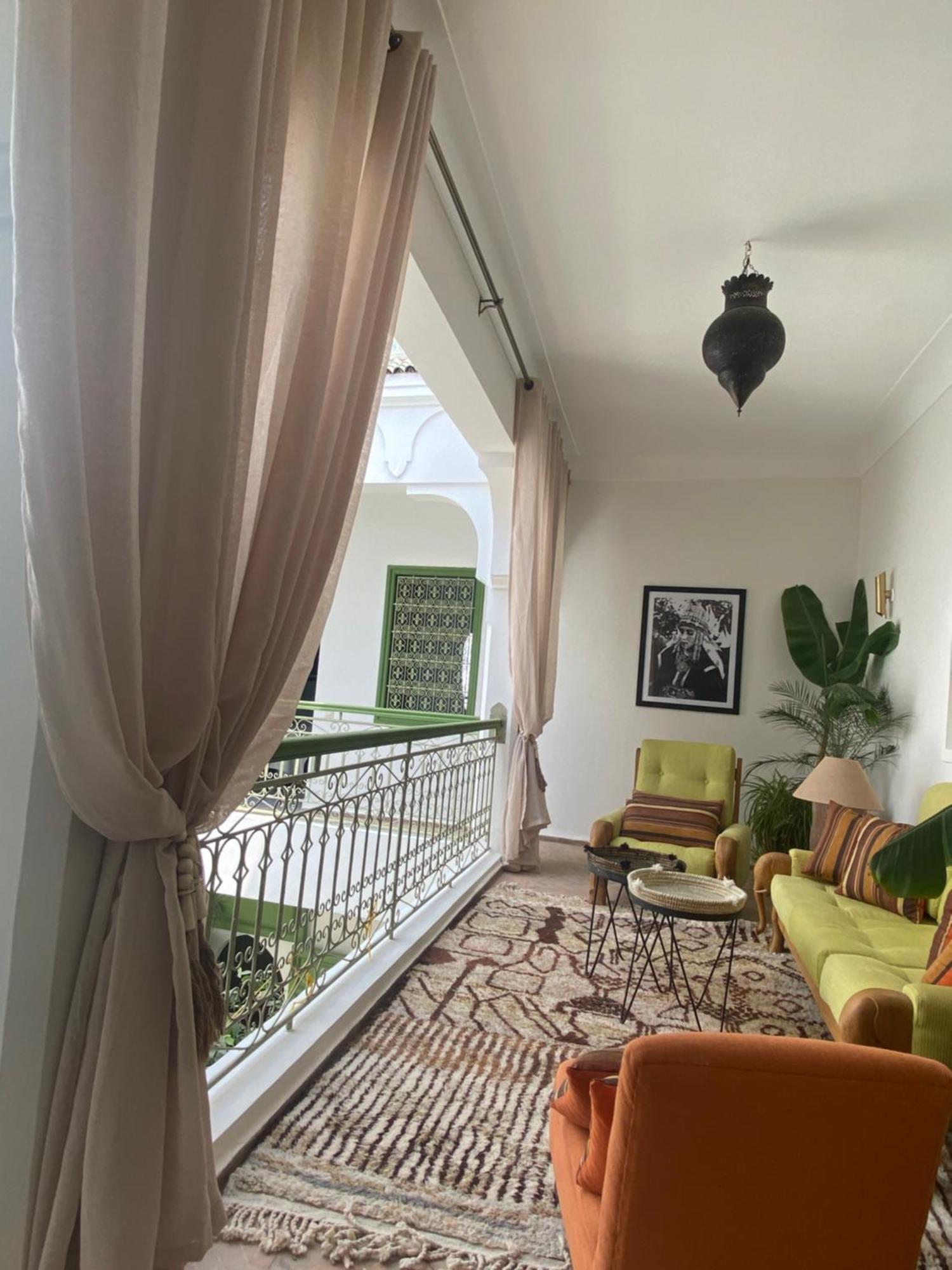 Riad Dar Adal Exclusivite 2 A 6 Personnes Petit Dejeuner Compris Place Jemaa El Fna Маракеш Екстериор снимка